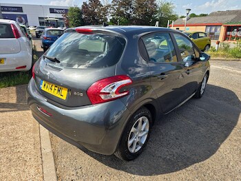 Used Peugeot 208 2014 for sale - 78728684: Photo