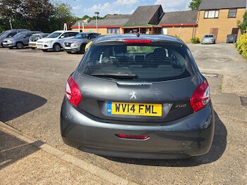 Used Peugeot 208 2014 for sale - 78728684: Photo