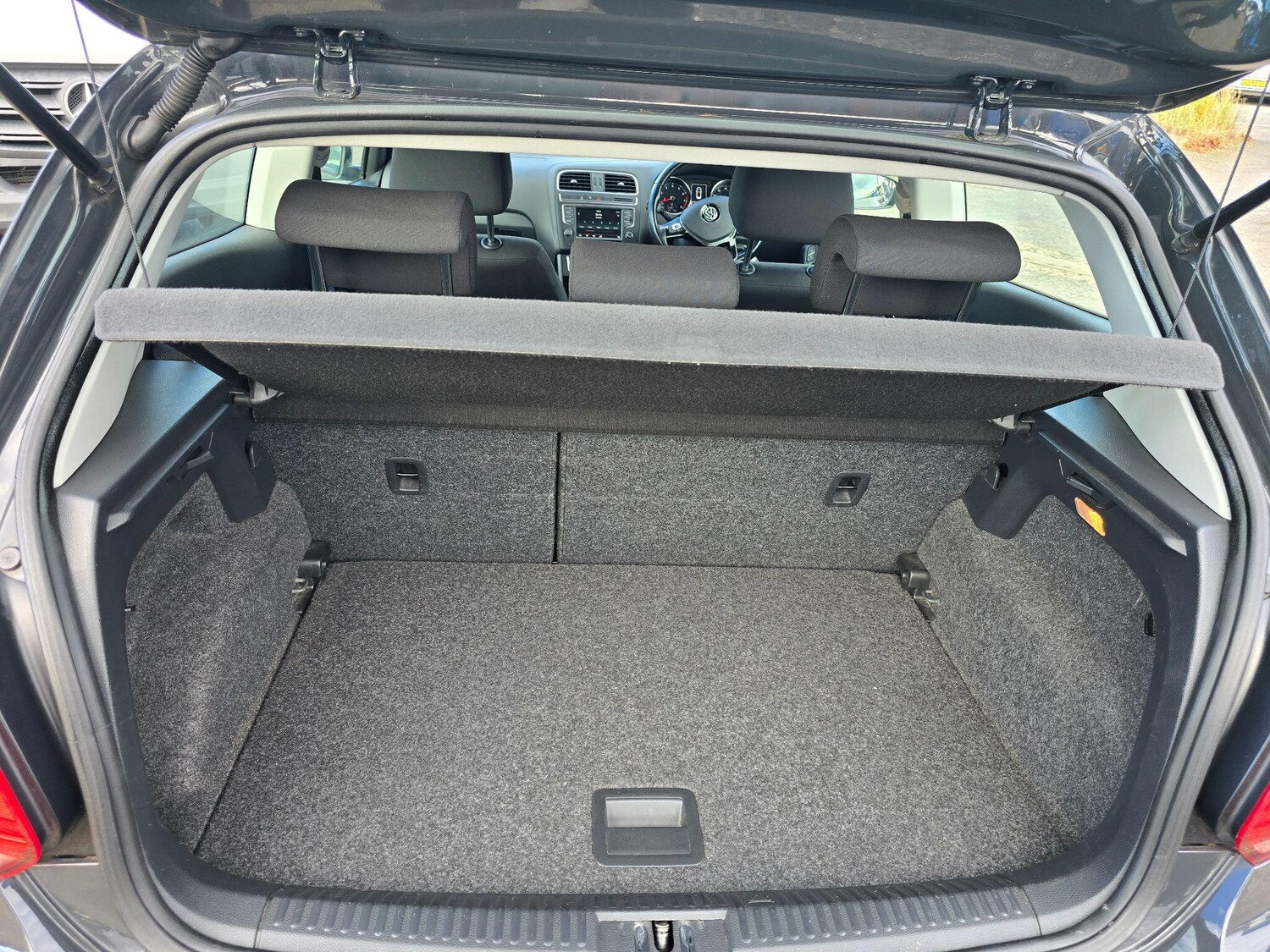 Used Volkswagen Polo 2015 for sale - 76703677: Photo 12