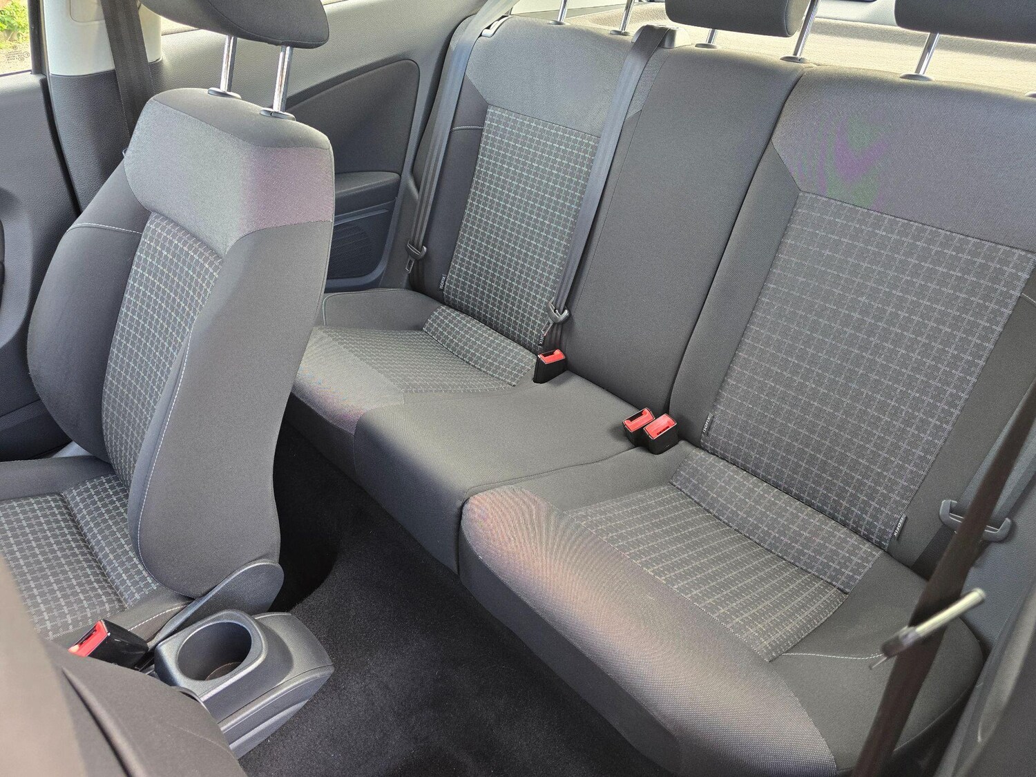 Used Volkswagen Polo 2015 for sale - 76703677: Photo 14