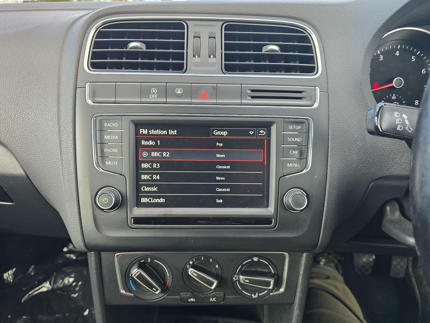 Used Volkswagen Polo 2015 for sale - 76703677: Photo 18