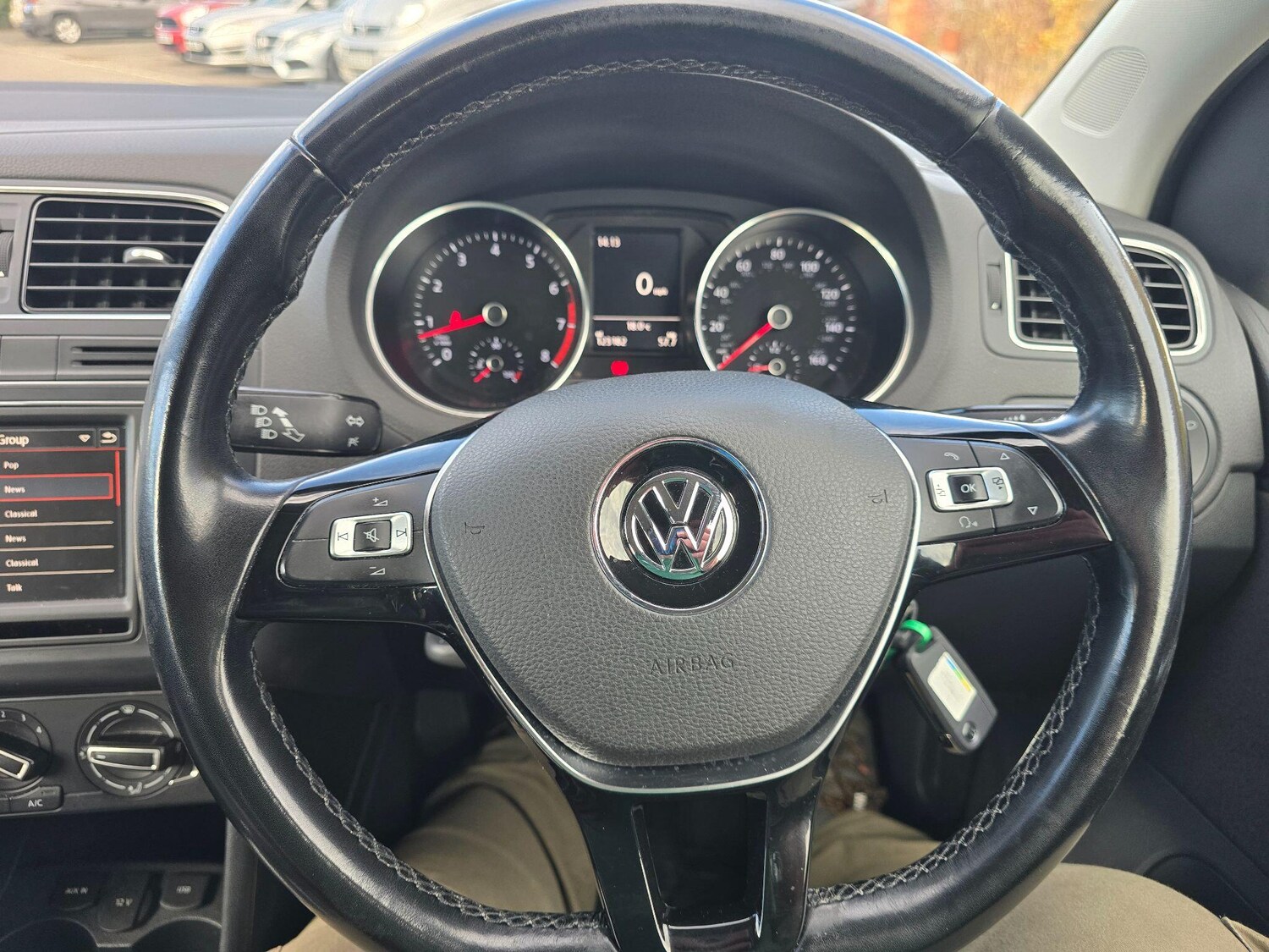 Used Volkswagen Polo 2015 for sale - 76703677: Photo 19