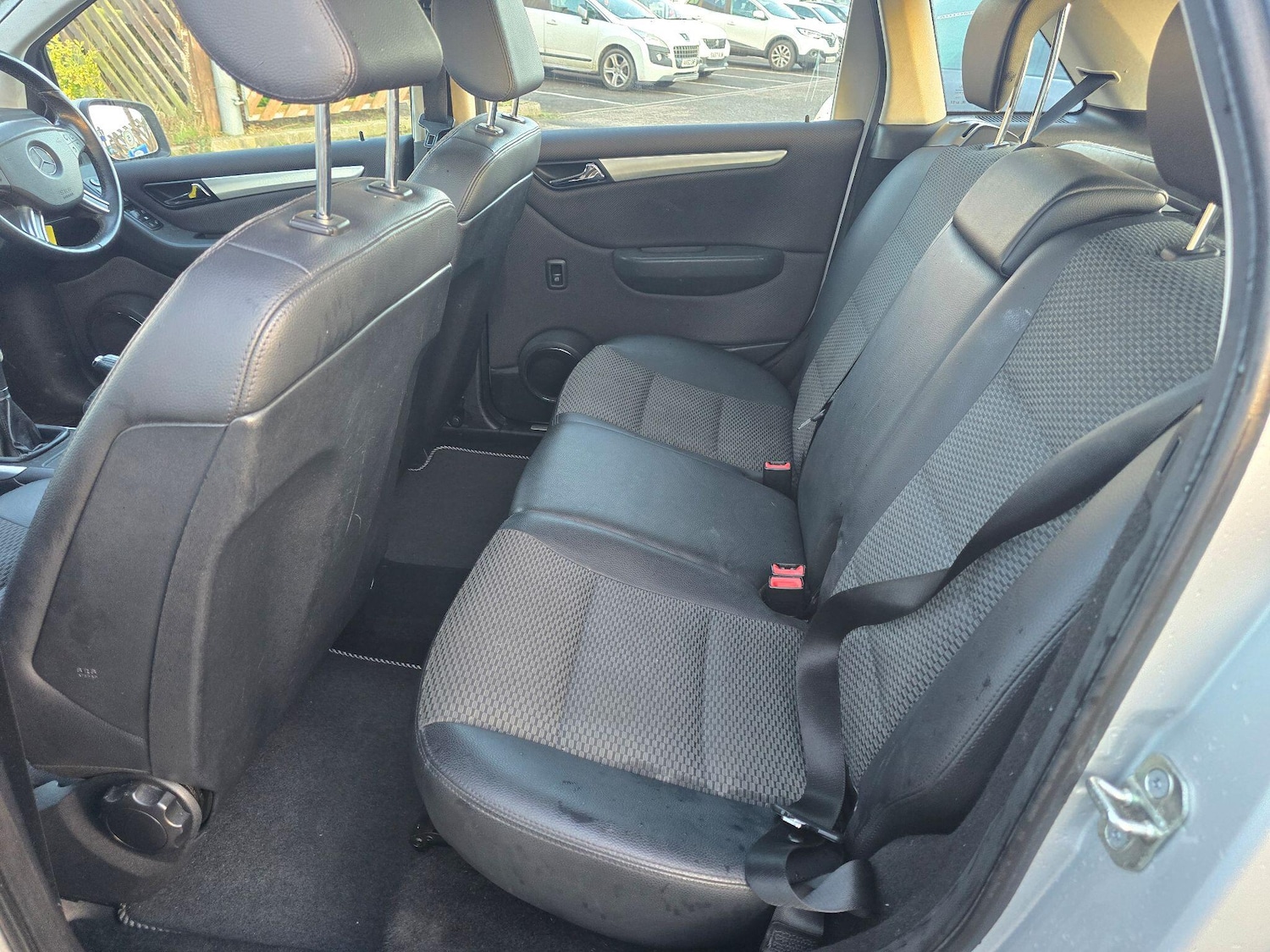 Used Mercedes-Benz B Class 2011 for sale - 77440664: Photo 14