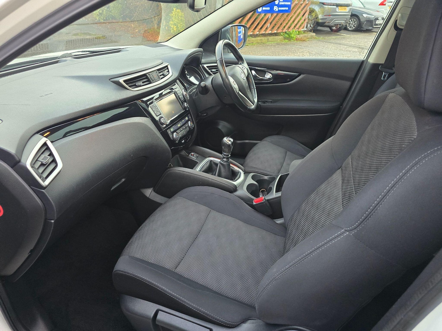 Used Nissan Qashqai 2015 for sale - 77015510: Photo 12