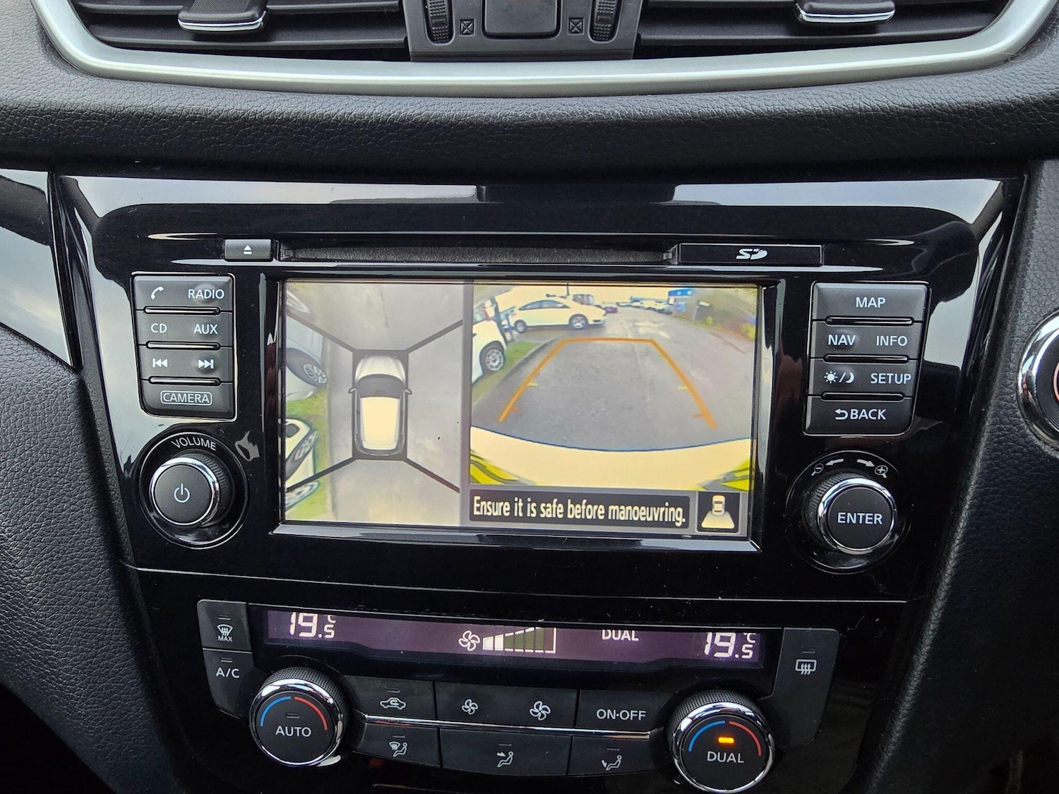 Used Nissan Qashqai 2015 for sale - 77015510: Photo 15