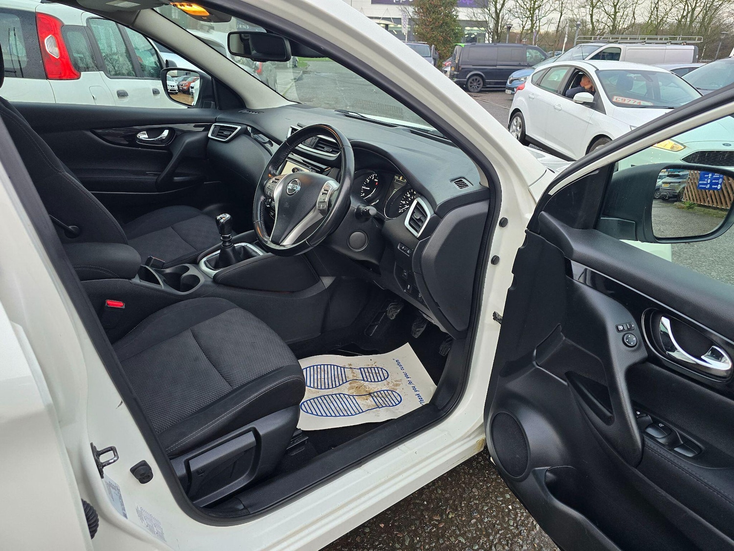 Used Nissan Qashqai 2015 for sale - 77015510: Photo 9