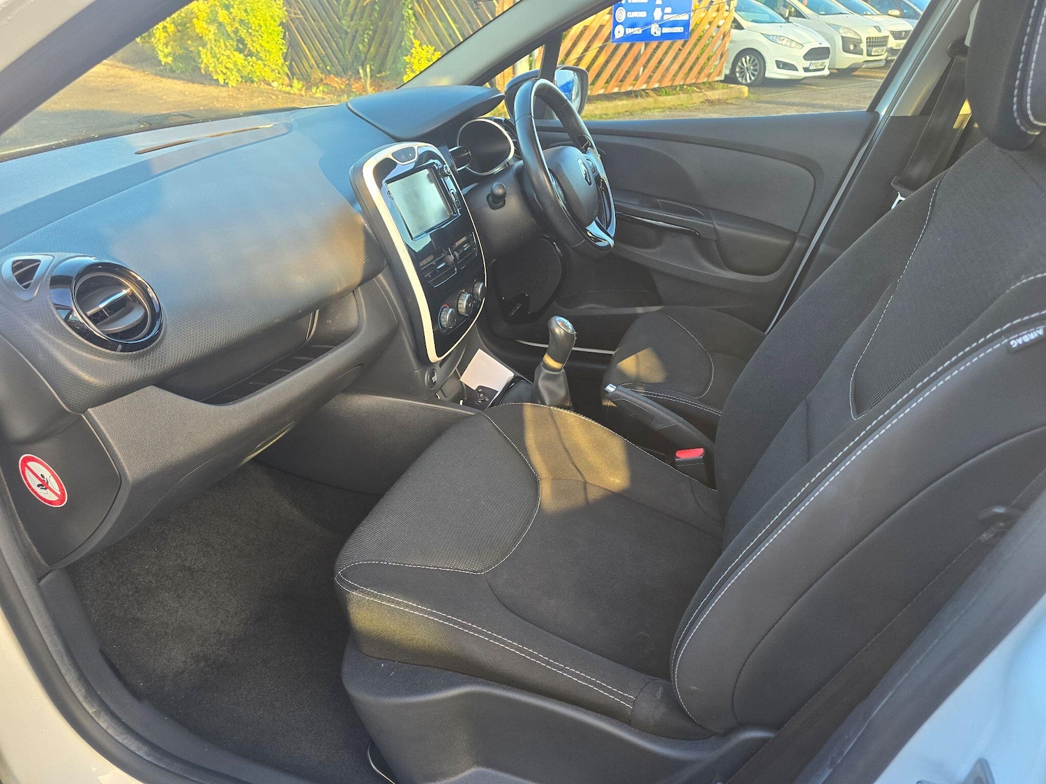 Used Renault Clio 2015 for sale - 77455307: Photo 15