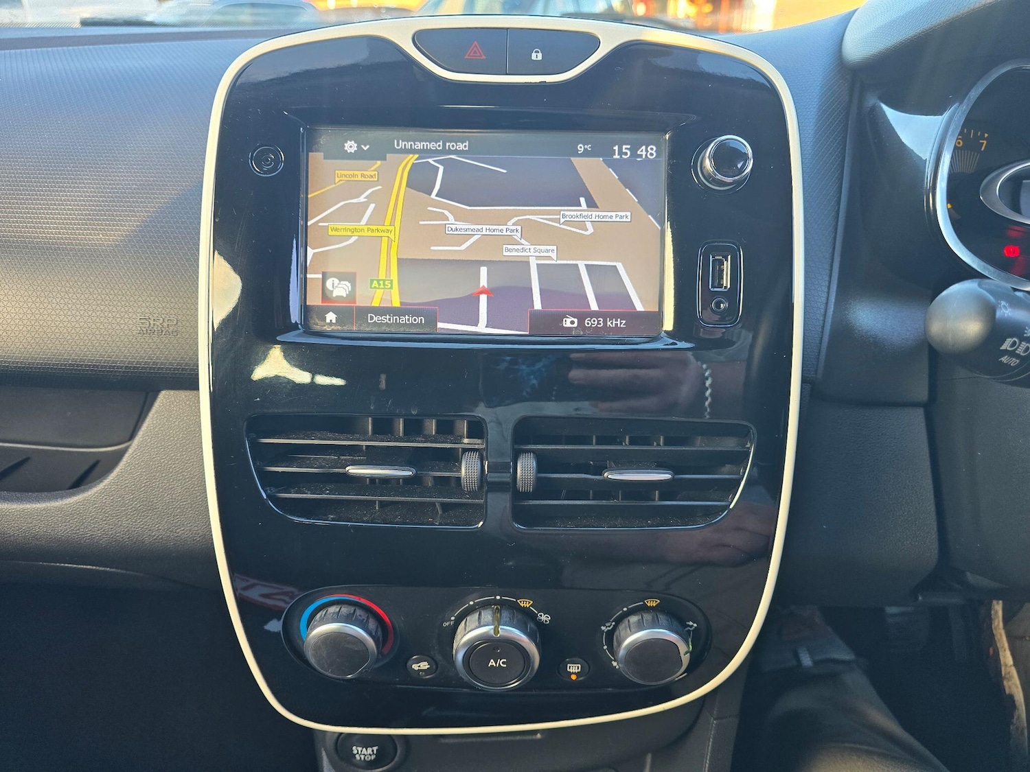 Used Renault Clio 2015 for sale - 77455307: Photo 17