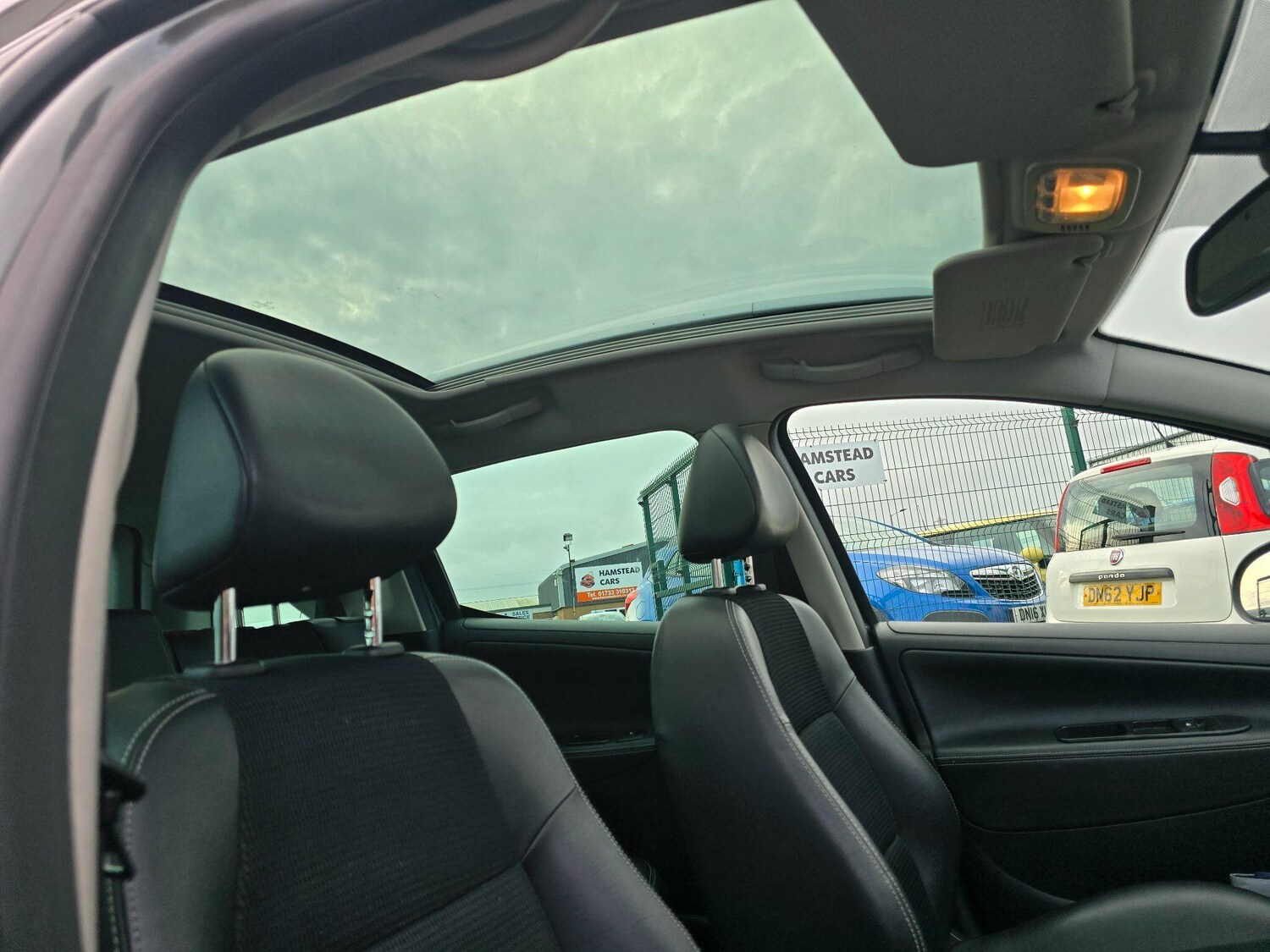 Used Peugeot 207 2011 for sale - 76703662: Photo 12