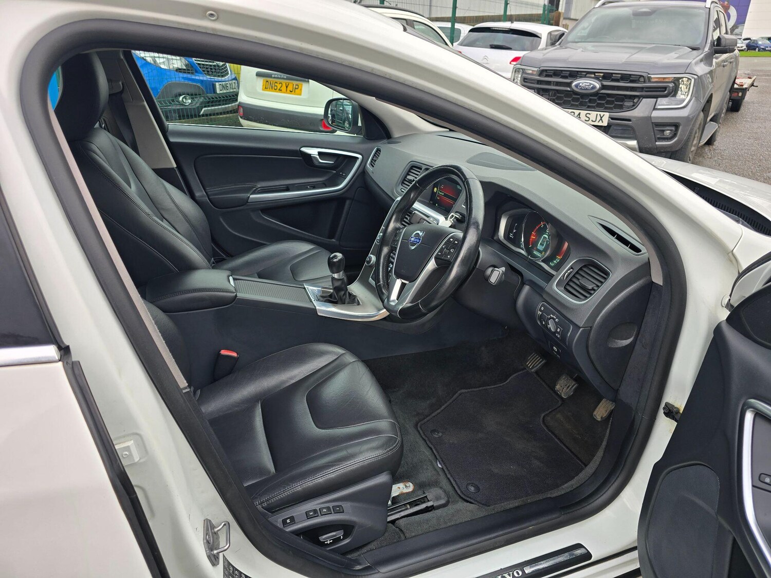 Used Volvo S60 2014 for sale - 76703710: Photo 10