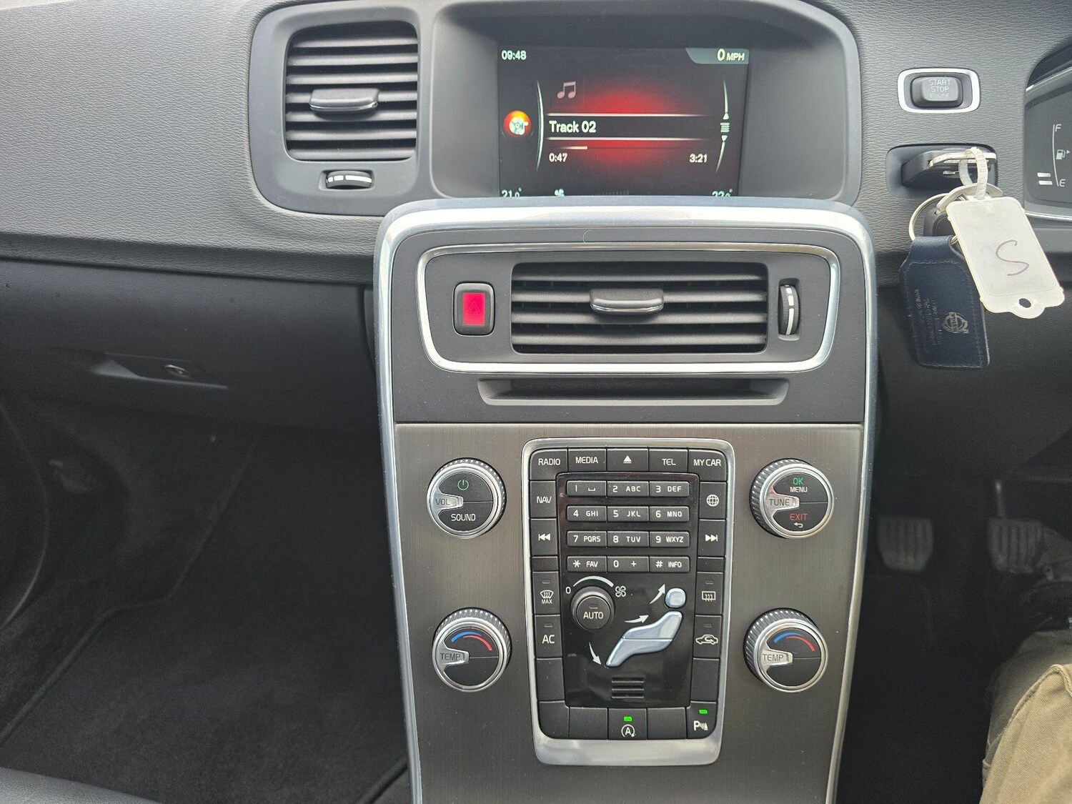 Used Volvo S60 2014 for sale - 76703710: Photo 17