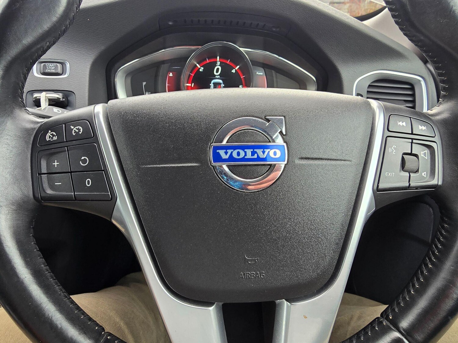 Used Volvo S60 2014 for sale - 76703710: Photo 19