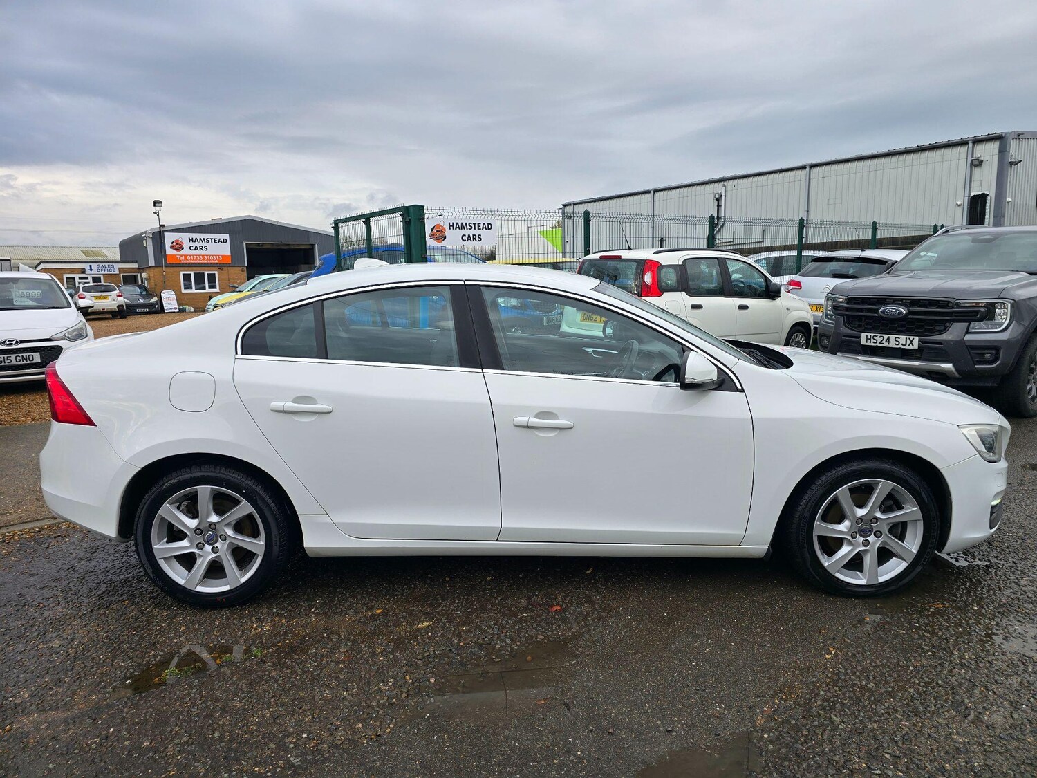 Used Volvo S60 2014 for sale - 76703710: Photo 2