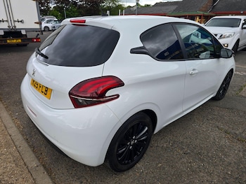 Used Peugeot 208 2017 for sale - 78622680: Photo