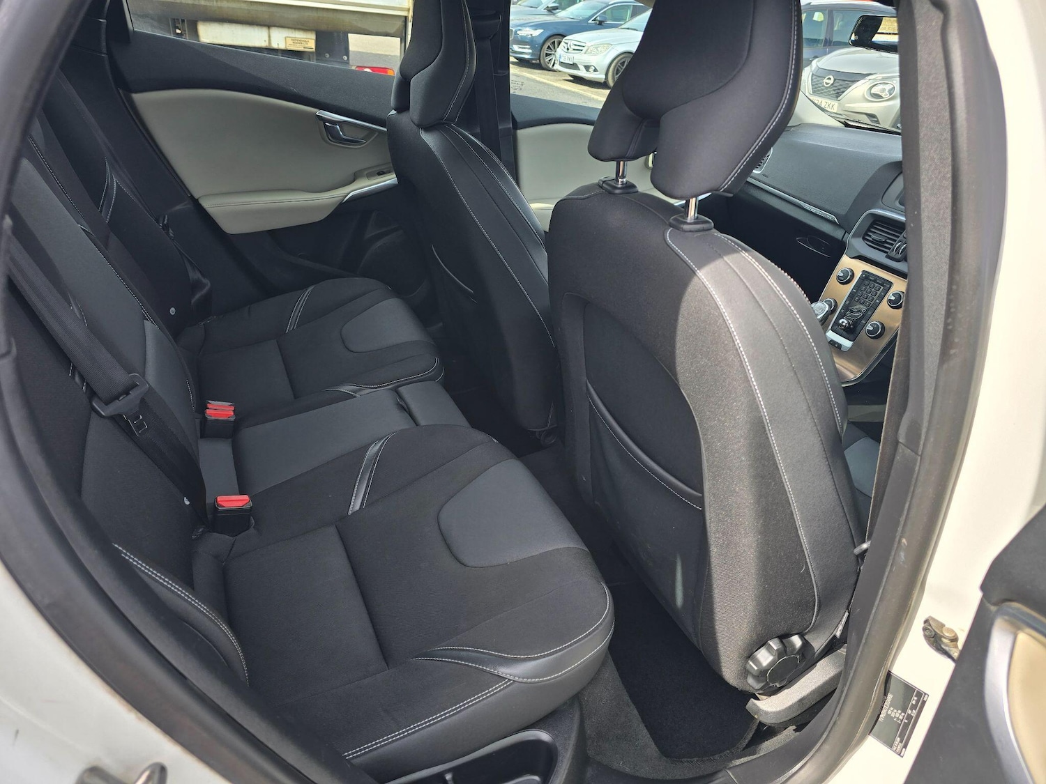 Used Volvo V40 2013 for sale - 78205216: Photo 12