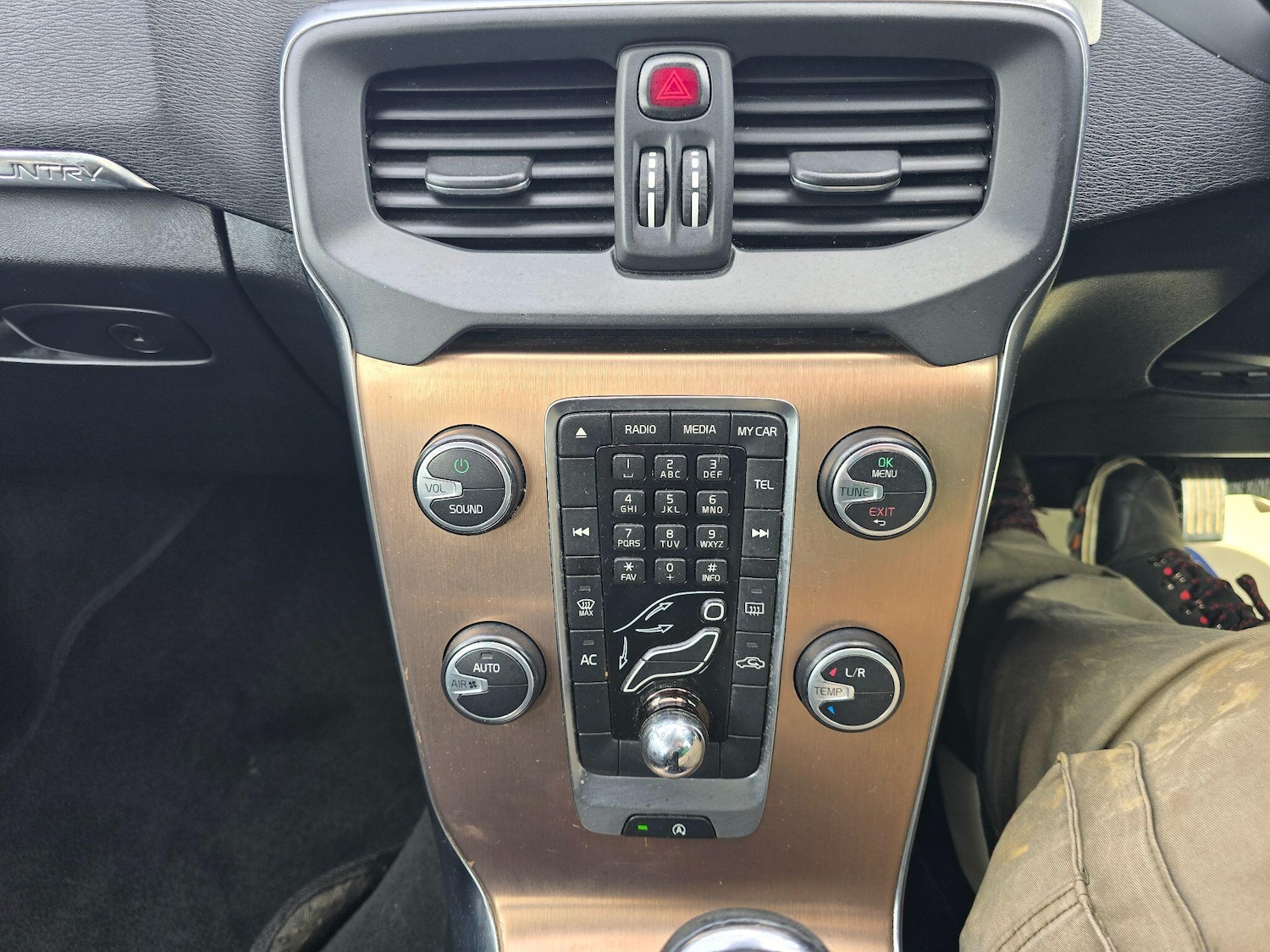 Used Volvo V40 2013 for sale - 78205216: Photo 16