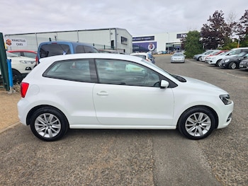 Used Volkswagen Polo 2015 for sale - 79565694: Photo