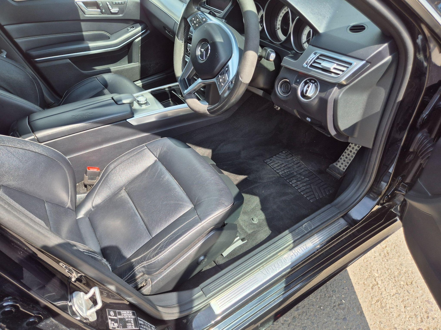 Used Mercedes-Benz E Class 2015 for sale - 77230431: Photo 17