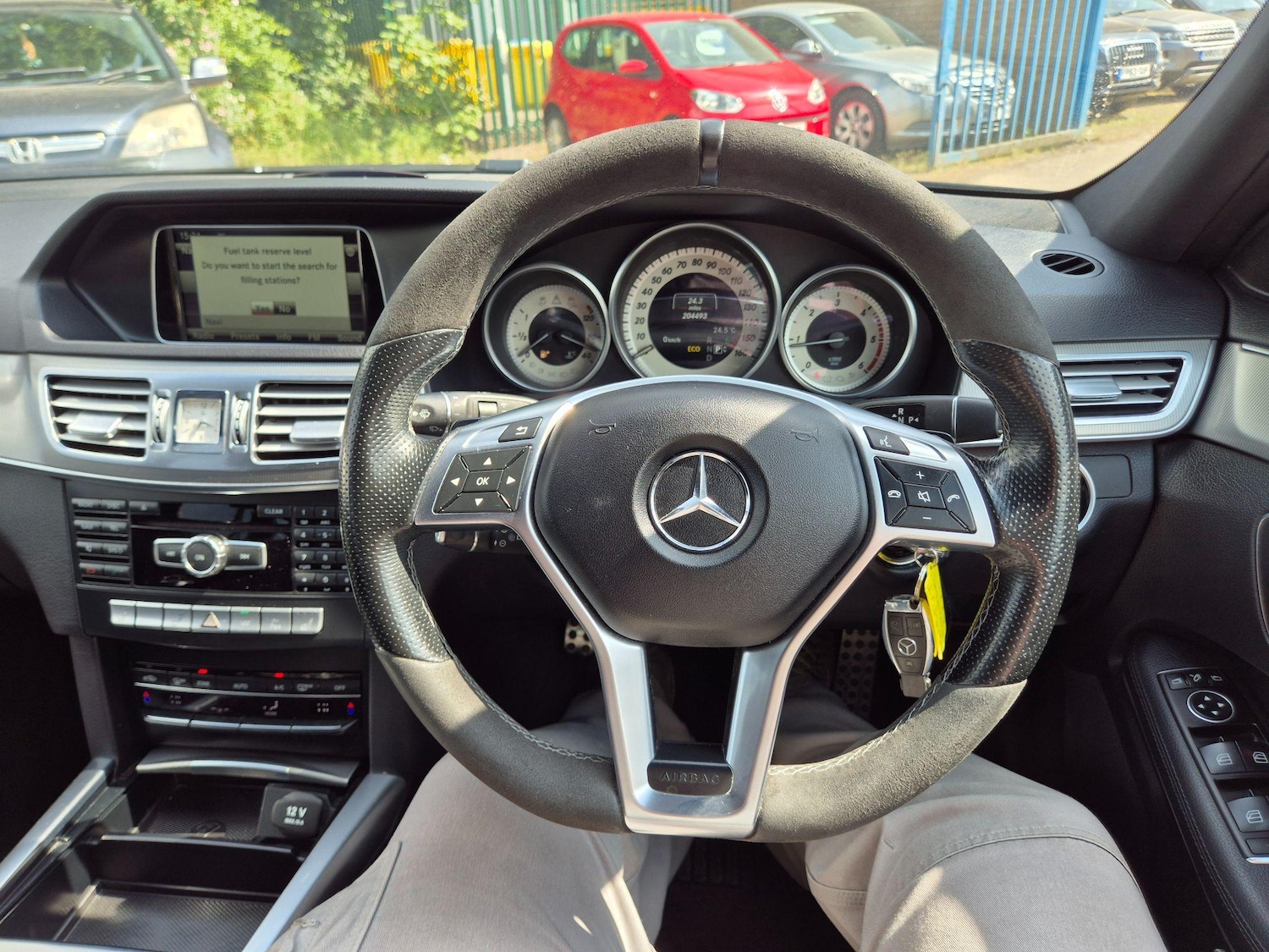Used Mercedes-Benz E Class 2015 for sale - 77230431: Photo 18