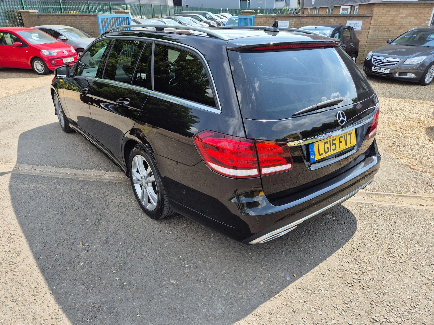 Used Mercedes-Benz E Class 2015 for sale - 77230431: Photo 4