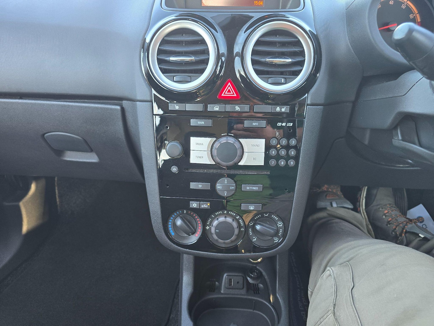 Used Vauxhall Corsa 2014 for sale - 77958195: Photo 17