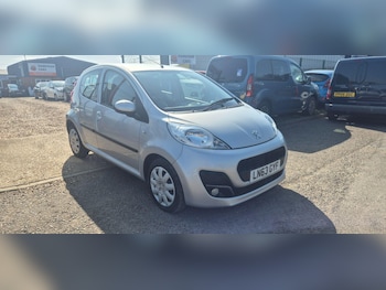 Used Peugeot 107 2013 for sale - 79213102: Photo