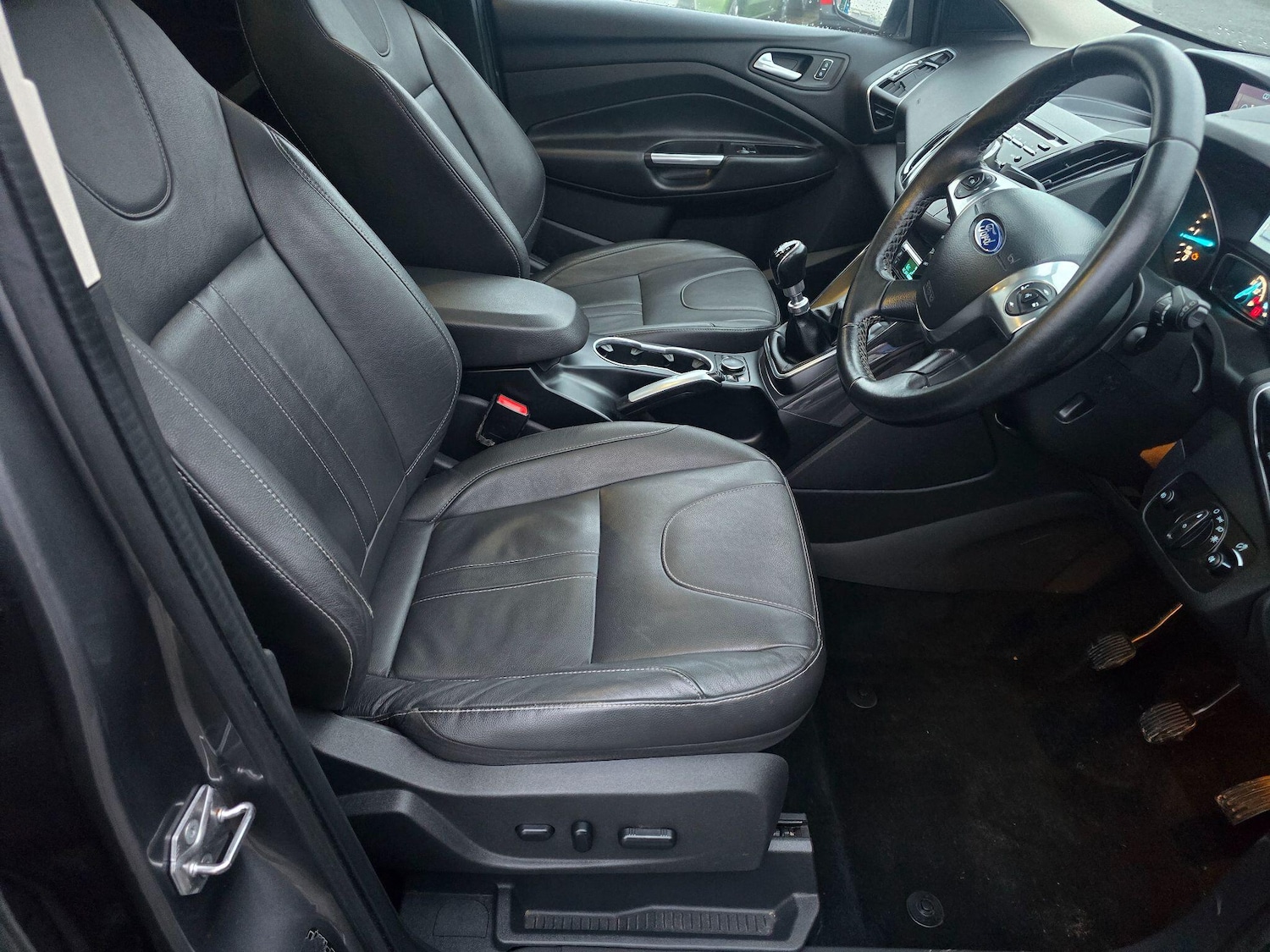 Used Ford Kuga 2014 for sale - 77305635: Photo 10