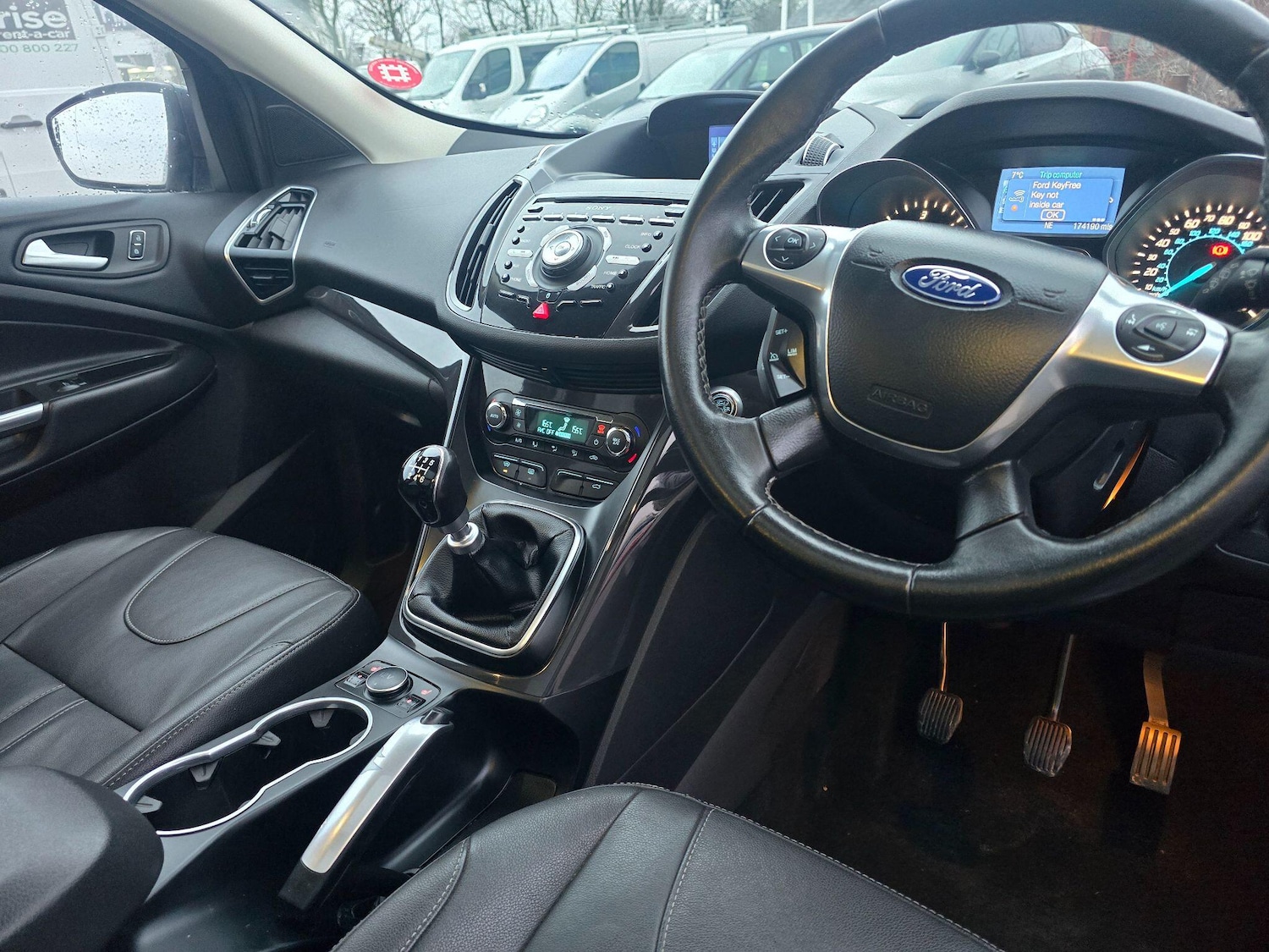 Used Ford Kuga 2014 for sale - 77305635: Photo 11
