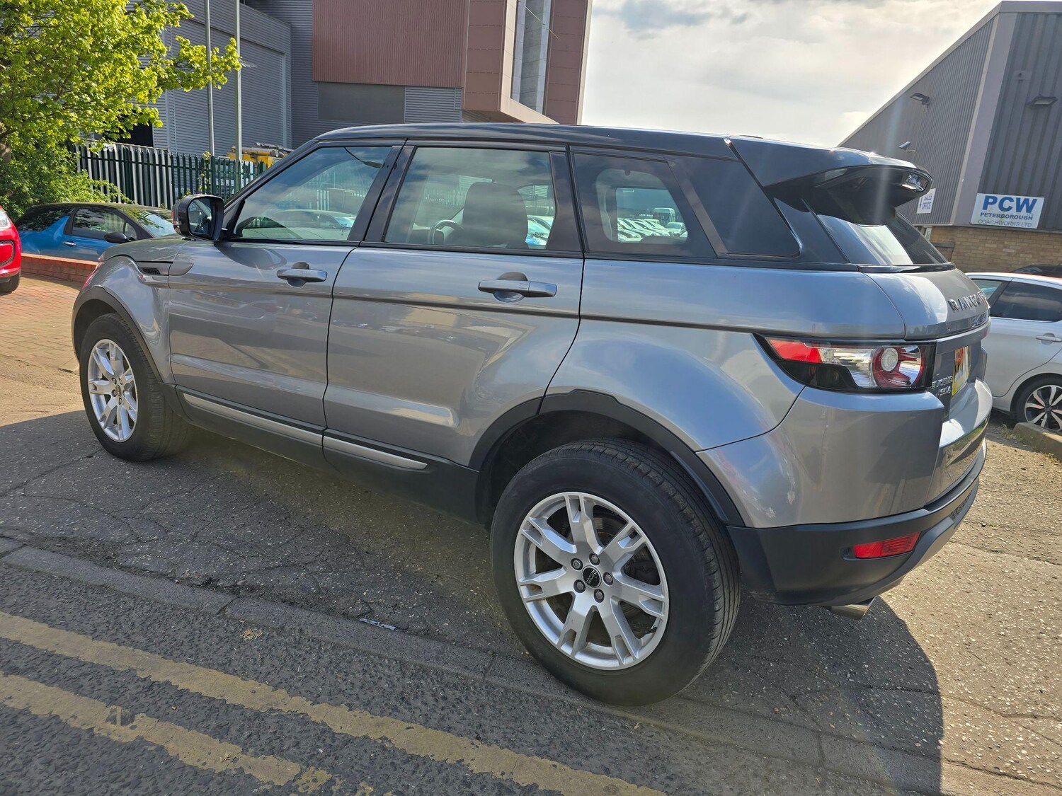 Used Land Rover Range Rover Evoque 2012 for sale - 76703683: Photo 6