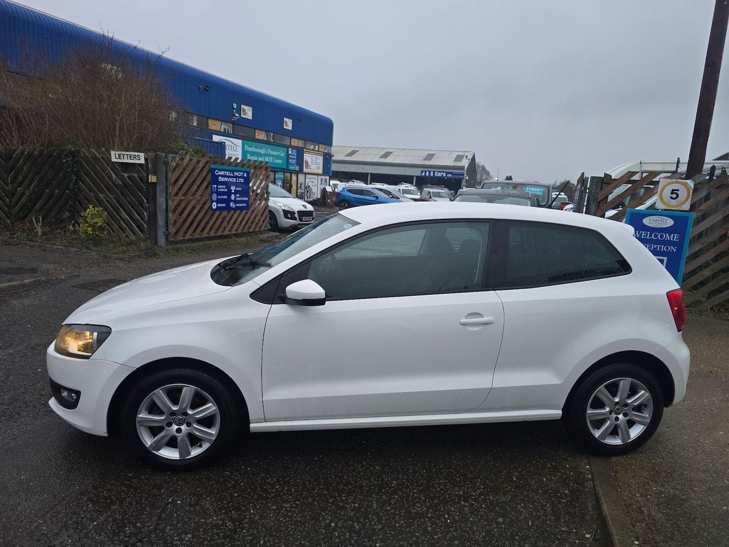 Used Volkswagen Polo 2014 for sale - 77440302: Photo 6