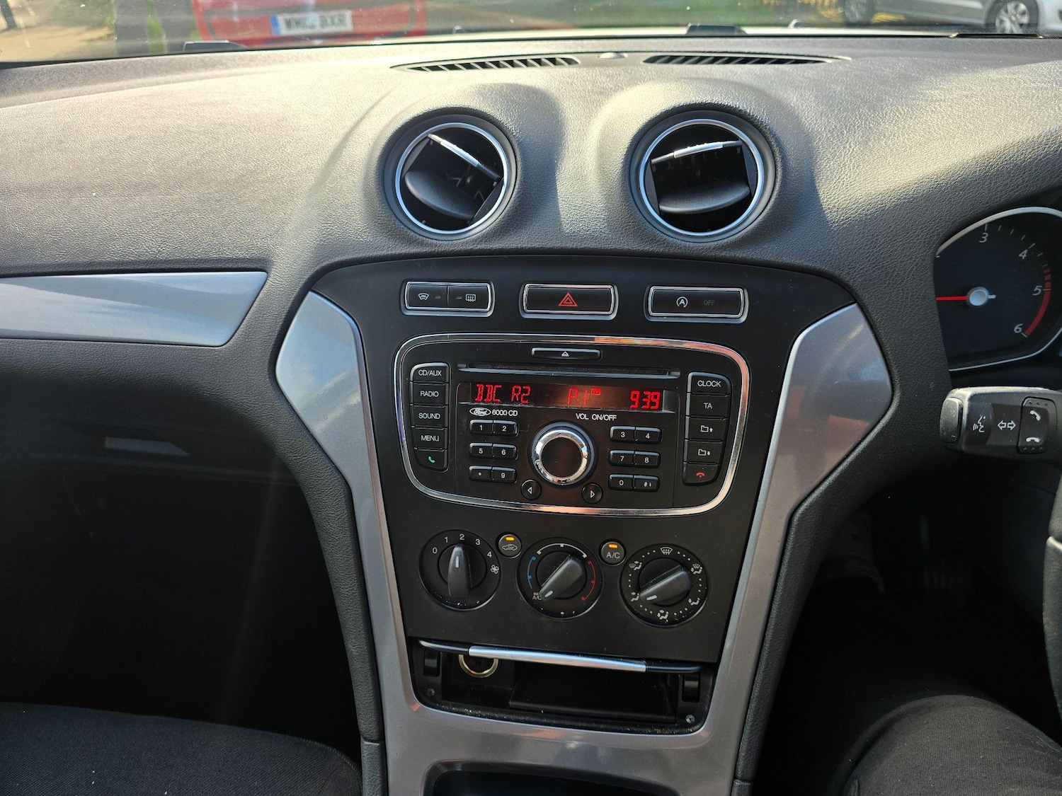 Used Ford Mondeo 2013 for sale - 76976467: Photo 16