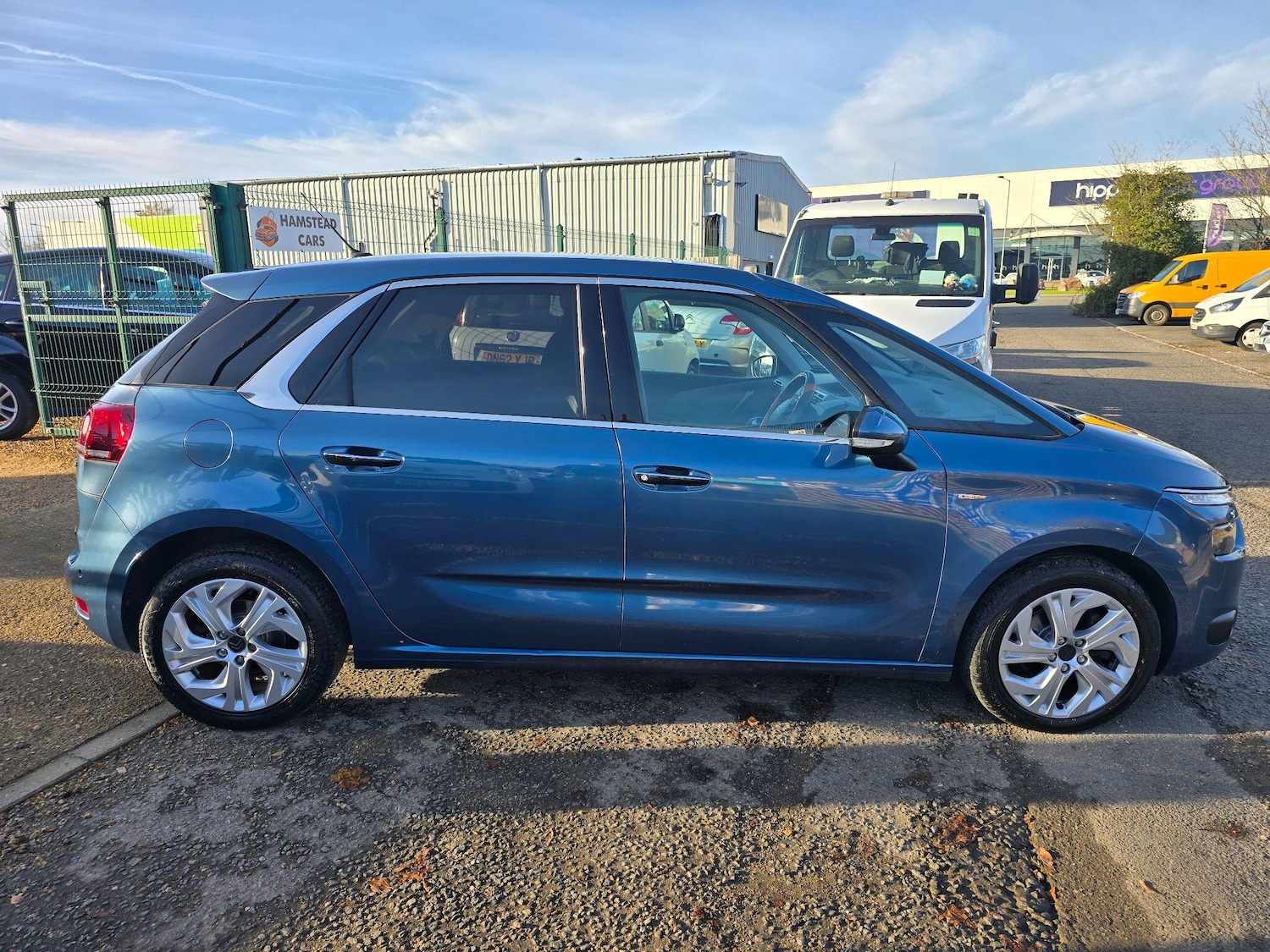 Used Citroen C4 Picasso 2014 for sale - 76714365: Photo 2