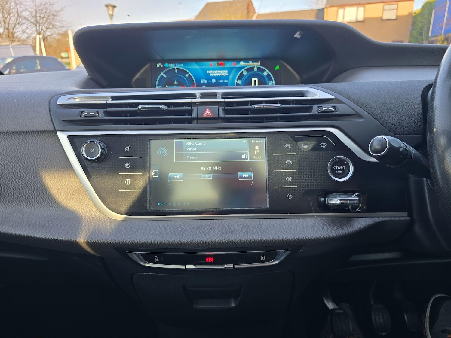 Used Citroen C4 Picasso 2014 for sale - 76714365: Photo 21