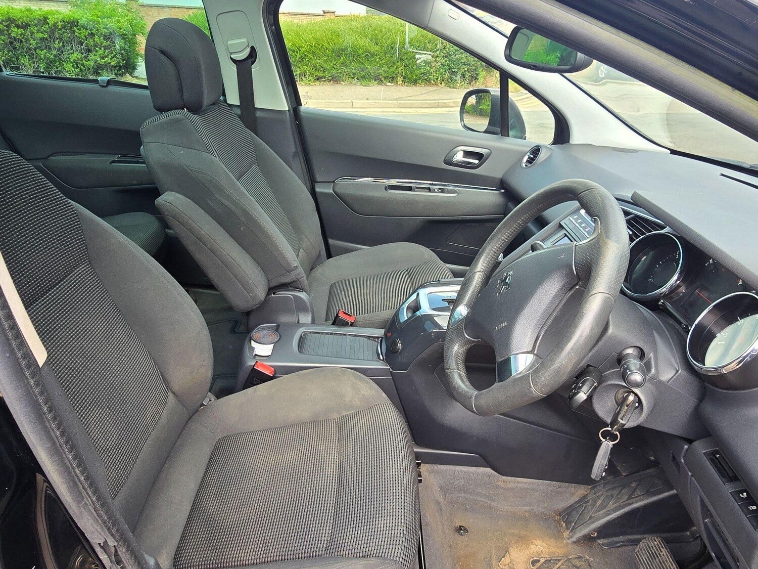 Used Peugeot 5008 2013 for sale - 76703708: Photo 10