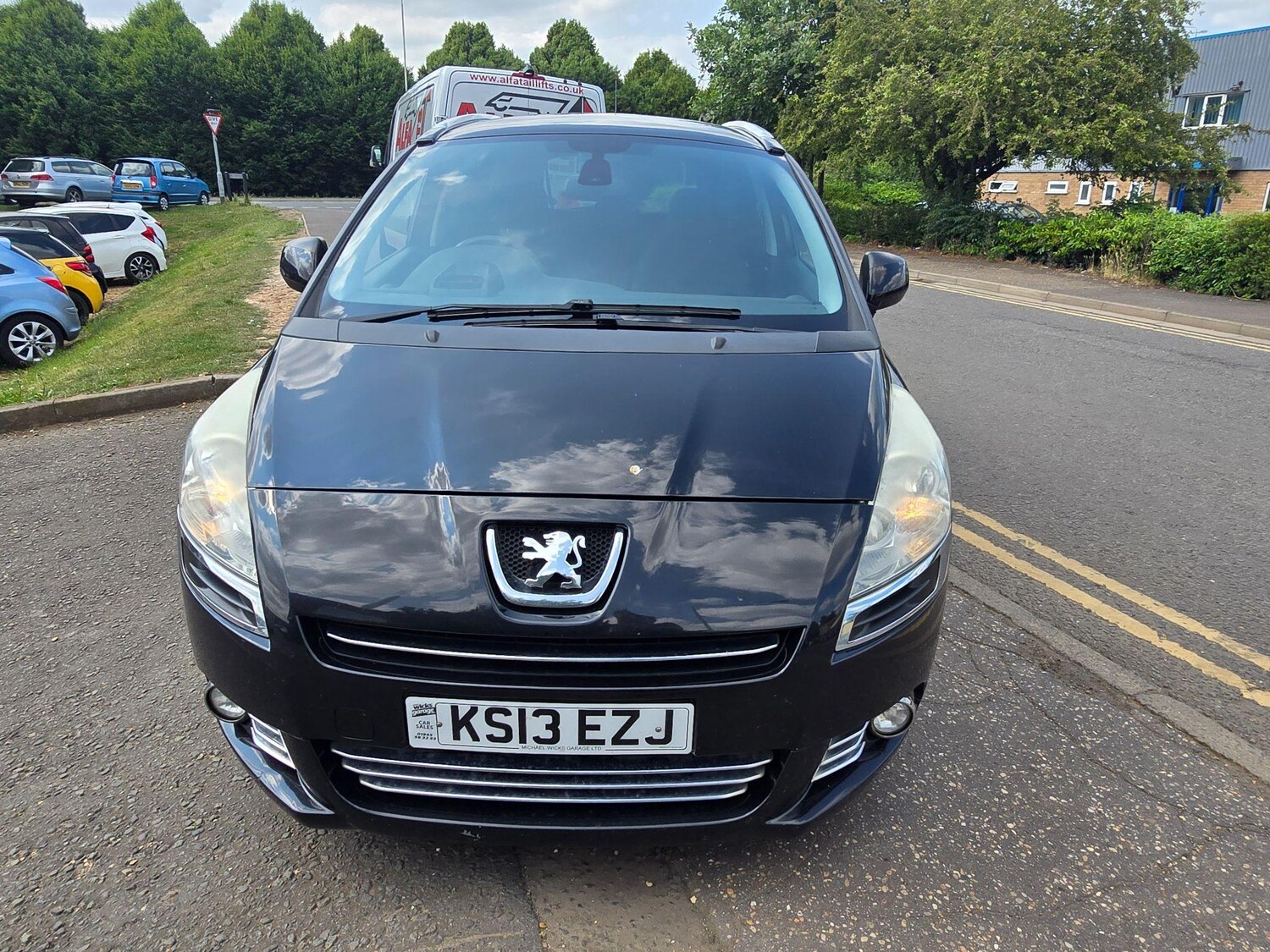 Used Peugeot 5008 2013 for sale - 76703708: Photo 8