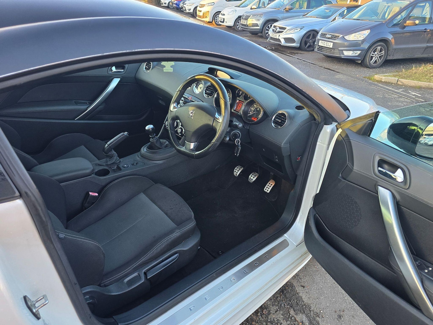 Used Peugeot RCZ 2010 for sale - 77468693: Photo 9