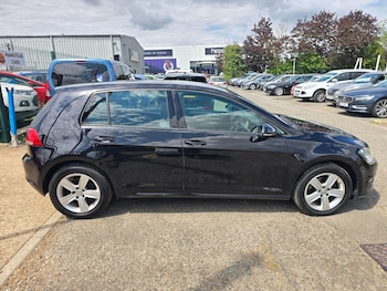 Used Volkswagen Golf 2017 for sale - 79075069: Photo