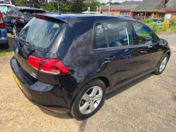 Used Volkswagen Golf 2017 for sale - 79075069: Photo