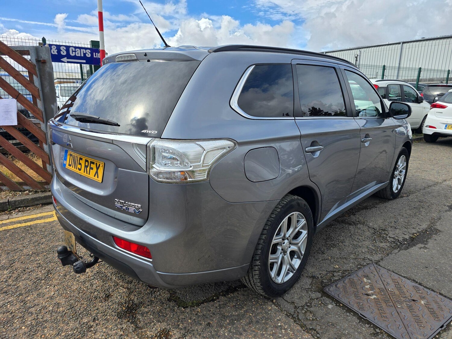 Used Mitsubishi Outlander 2015 for sale - 76703665: Photo 3