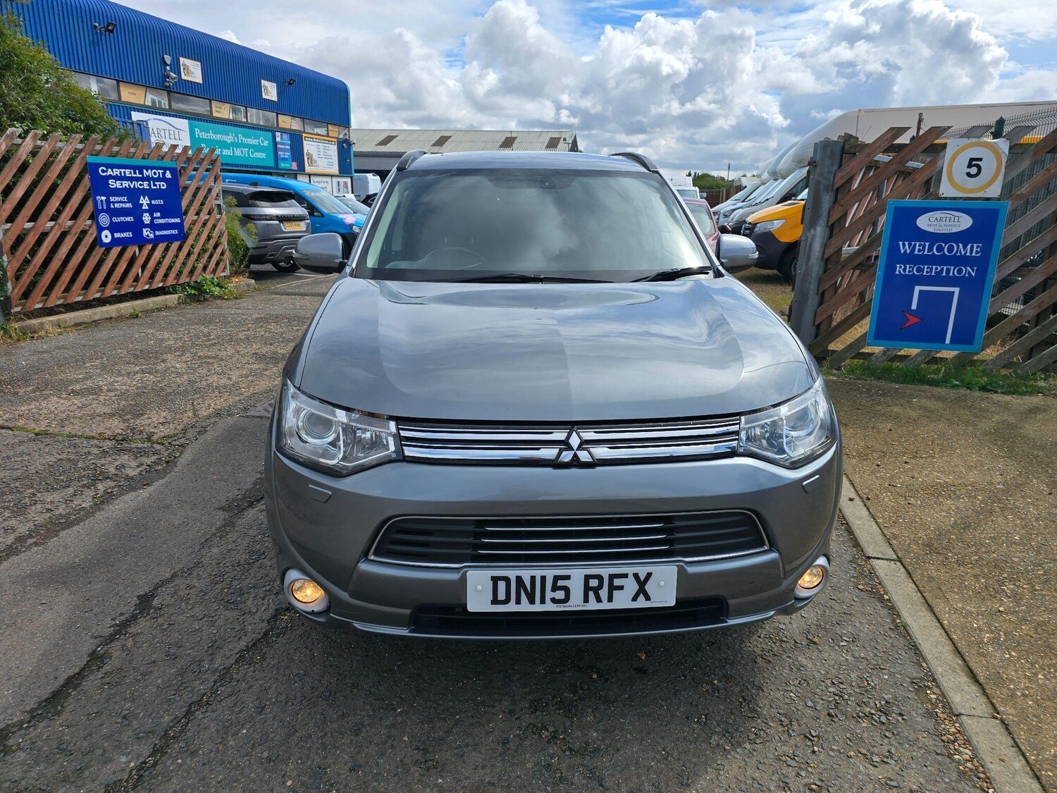 Used Mitsubishi Outlander 2015 for sale - 76703665: Photo 8