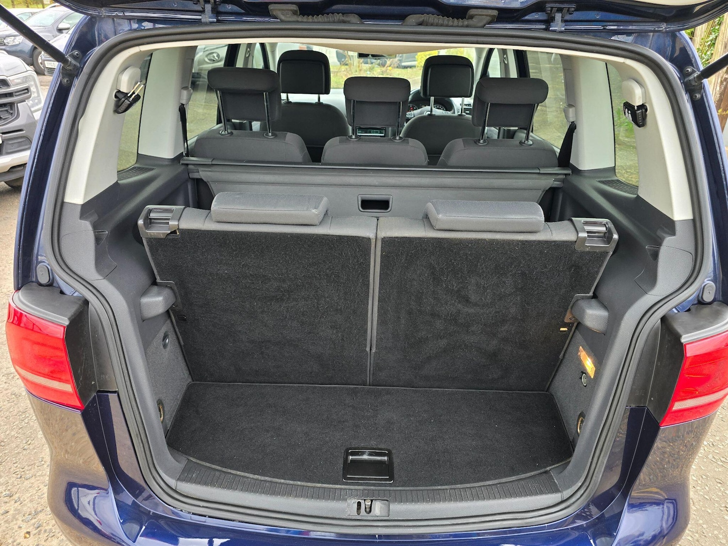 Used Volkswagen Touran 2013 for sale - 78116174: Photo 14