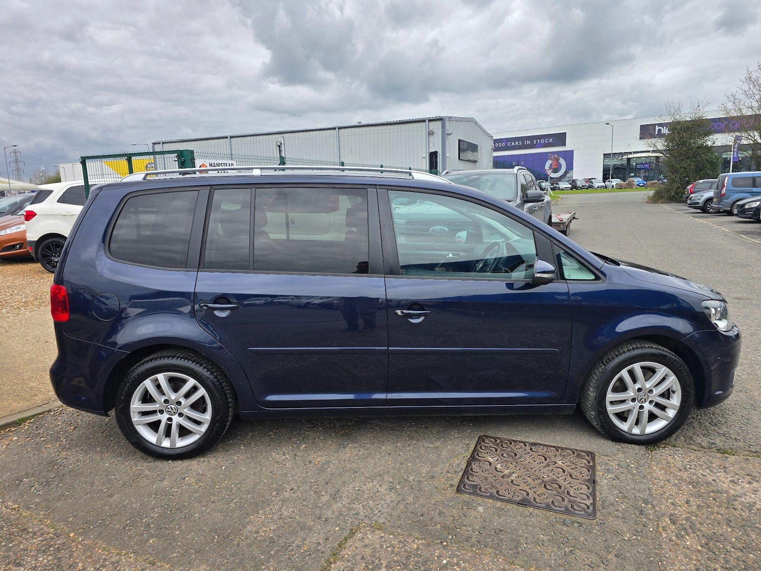 Used Volkswagen Touran 2013 for sale - 78116174: Photo 2