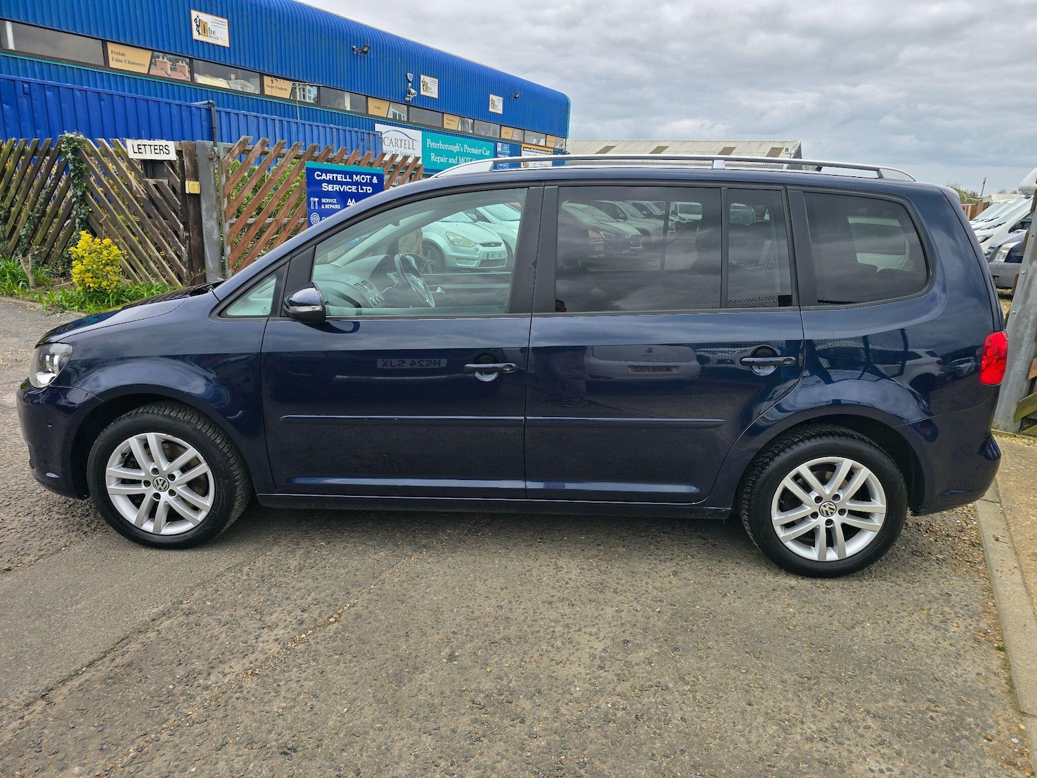 Used Volkswagen Touran 2013 for sale - 78116174: Photo 6