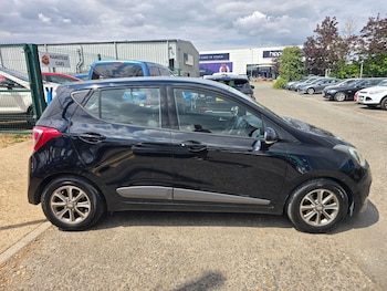 Used Hyundai i10 2014 for sale - 79496620: Photo
