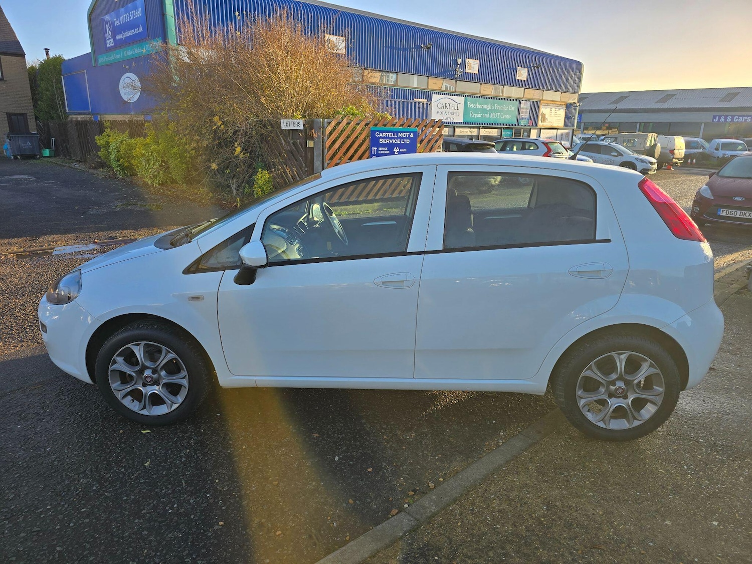 Used Fiat Punto 2016 for sale - 76786893: Photo 6