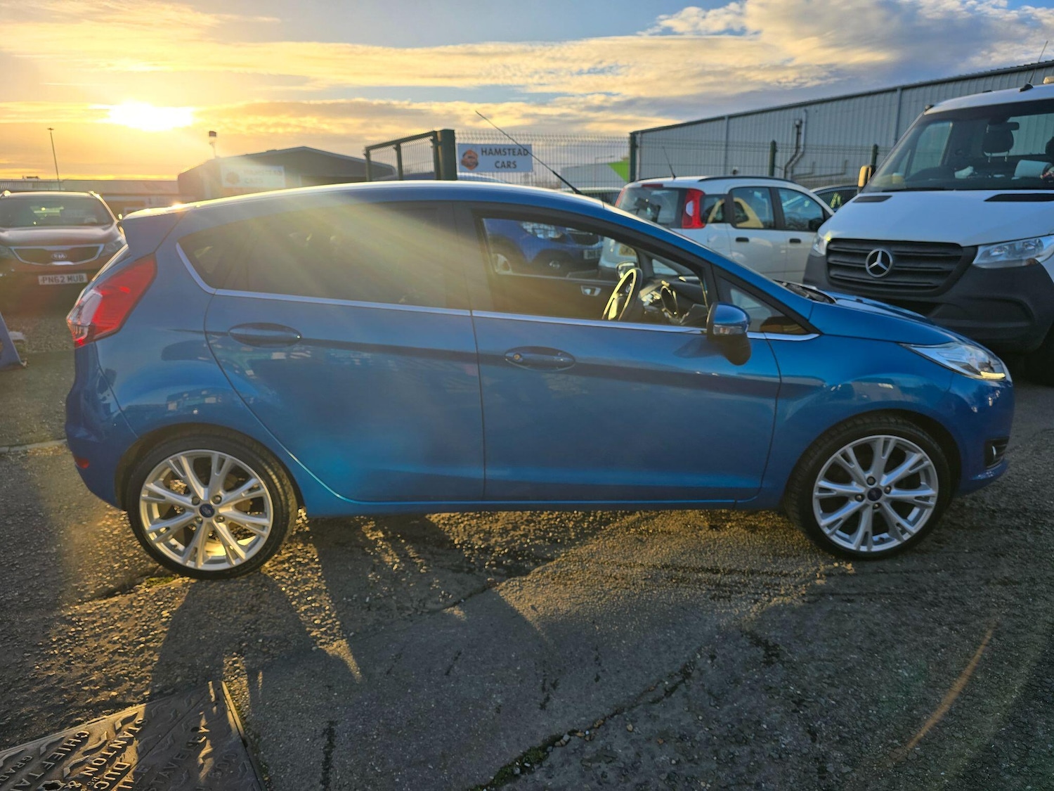 Used Ford Fiesta 2015 for sale - 76703687: Photo 2