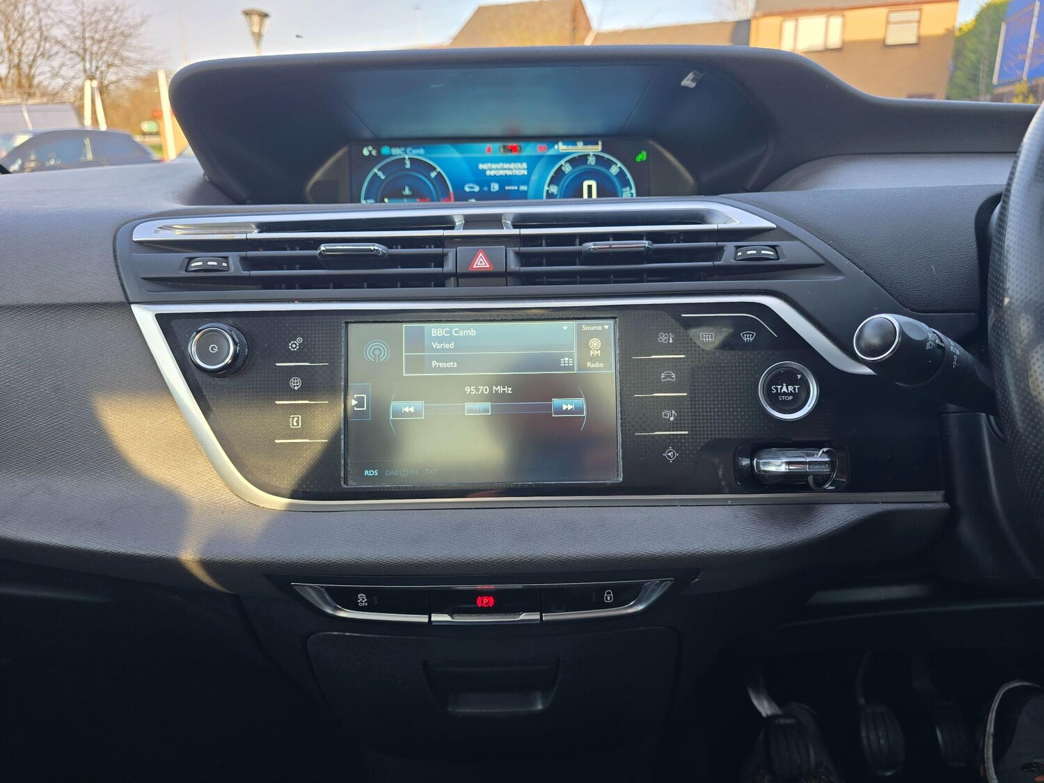 Used Citroen C4 Picasso 2014 for sale - 76992242: Photo 21