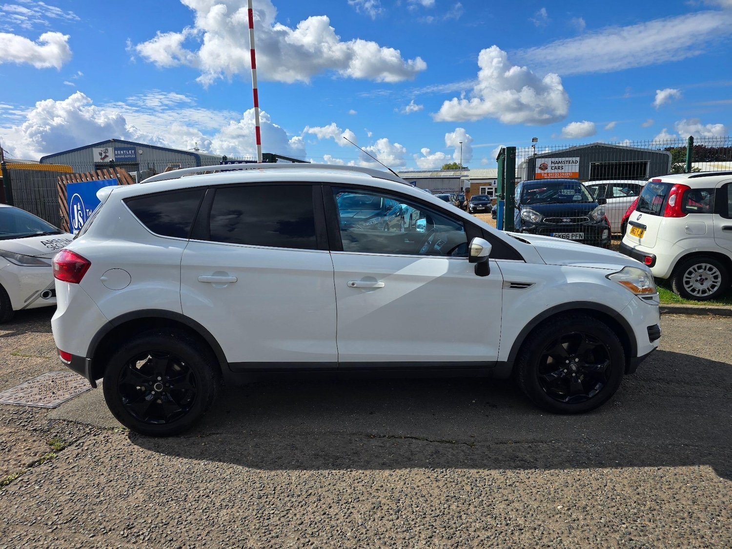 Used Ford Kuga 2010 for sale - 76703679: Photo 2