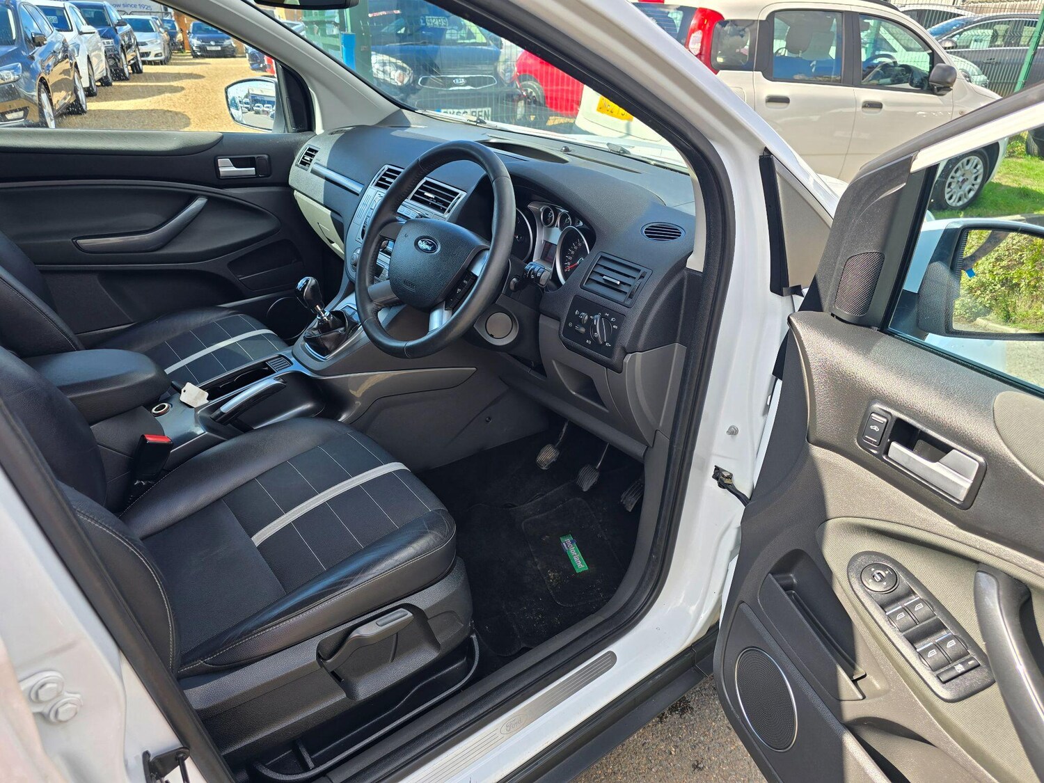 Used Ford Kuga 2010 for sale - 76703679: Photo 9