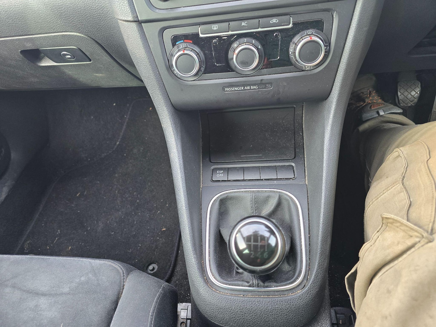 Used Volkswagen Golf 2010 for sale - 77970687: Photo 16